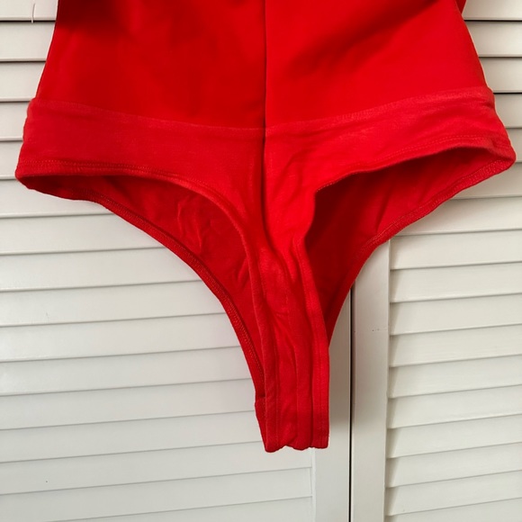 Revolve Superdown Reece Halter Bodysuit size Small - Picture 6 of 11